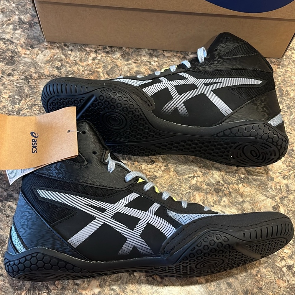 NIB ASICS Mat Control 3 Men’s wrestling sneakers / shoes Size 7 - Picture 7 of 9